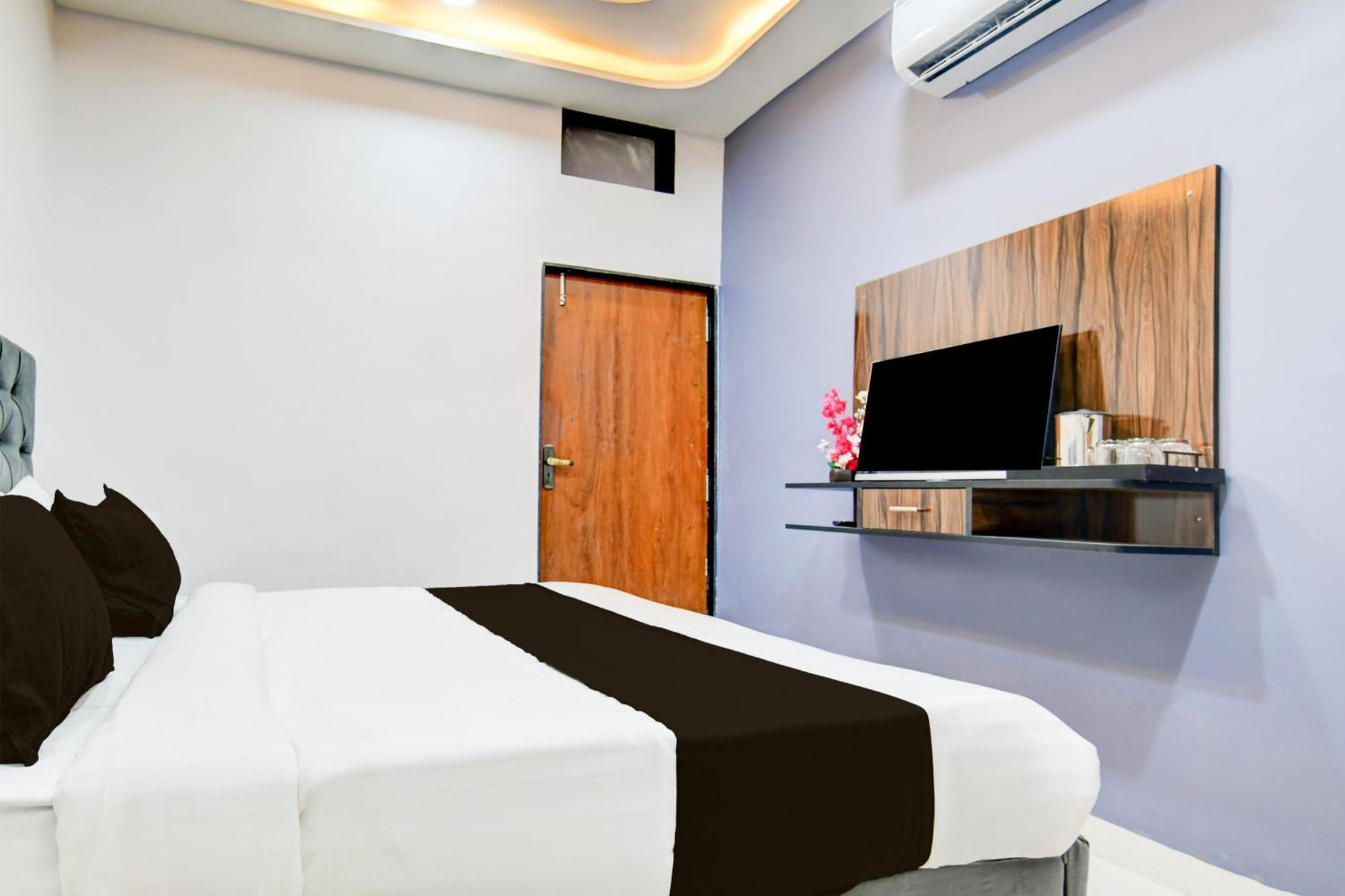 Super Hotel O D.V Near Medanta Hospital 인도르 외부 사진