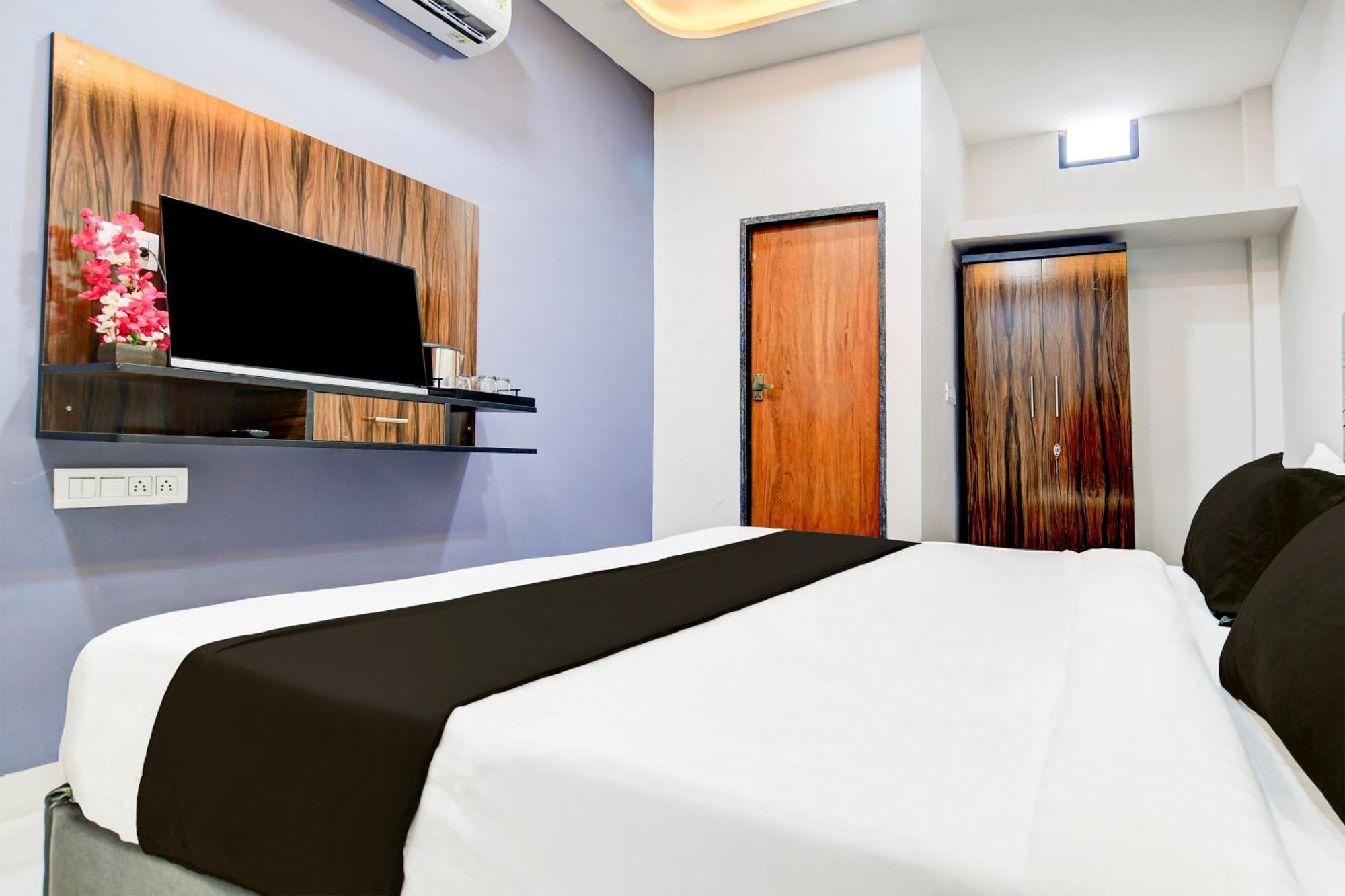 Super Hotel O D.V Near Medanta Hospital 인도르 외부 사진