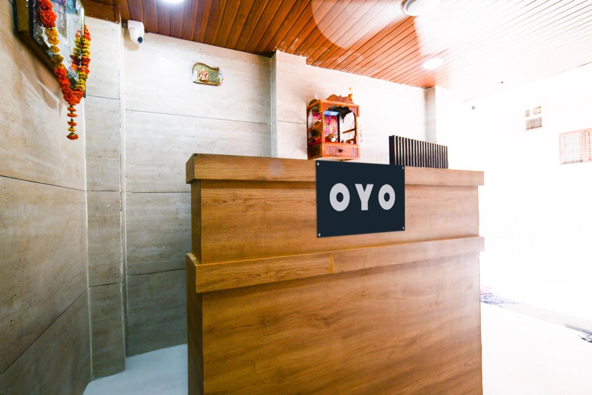 Super Hotel O D.V Near Medanta Hospital 인도르 외부 사진